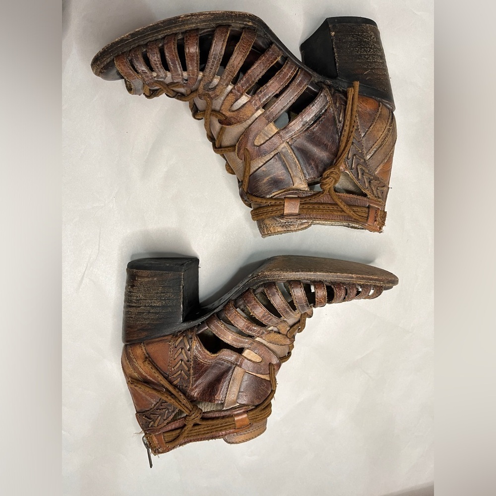 Freebird Wazee Bootie Sandal Brown Sz 7 Cowgirl western boho distressed - Picture 13 of 13